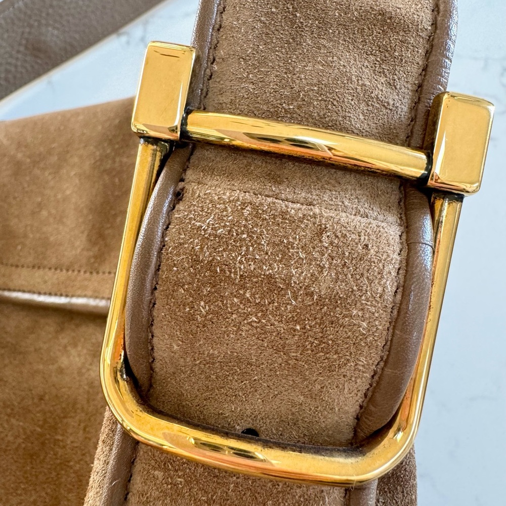Gucci Taupe Suede Shoulder Bag with Gold Hardware - Picture 7 of 15